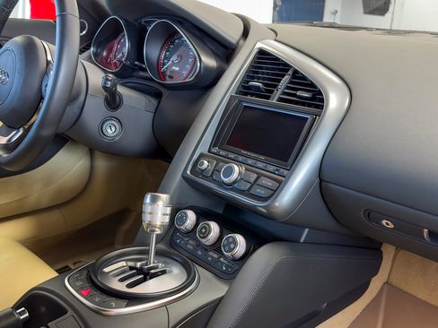 Used 2010 Audi R8 V10 image 47