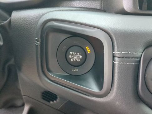 Used 2024 Jeep Wrangler Unlimited Rubicon AWD/4WD image 33