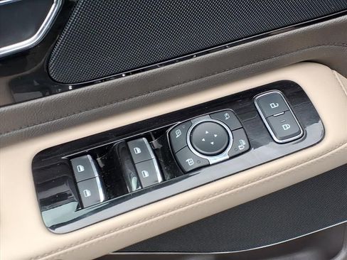 Used 2023 Lincoln Aviator Reserve w/ Elements Package Plus image 17