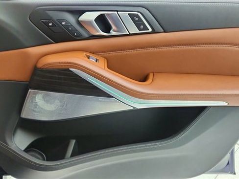 Used 2024 BMW X7 xDrive40i w/ Executive Package image 24