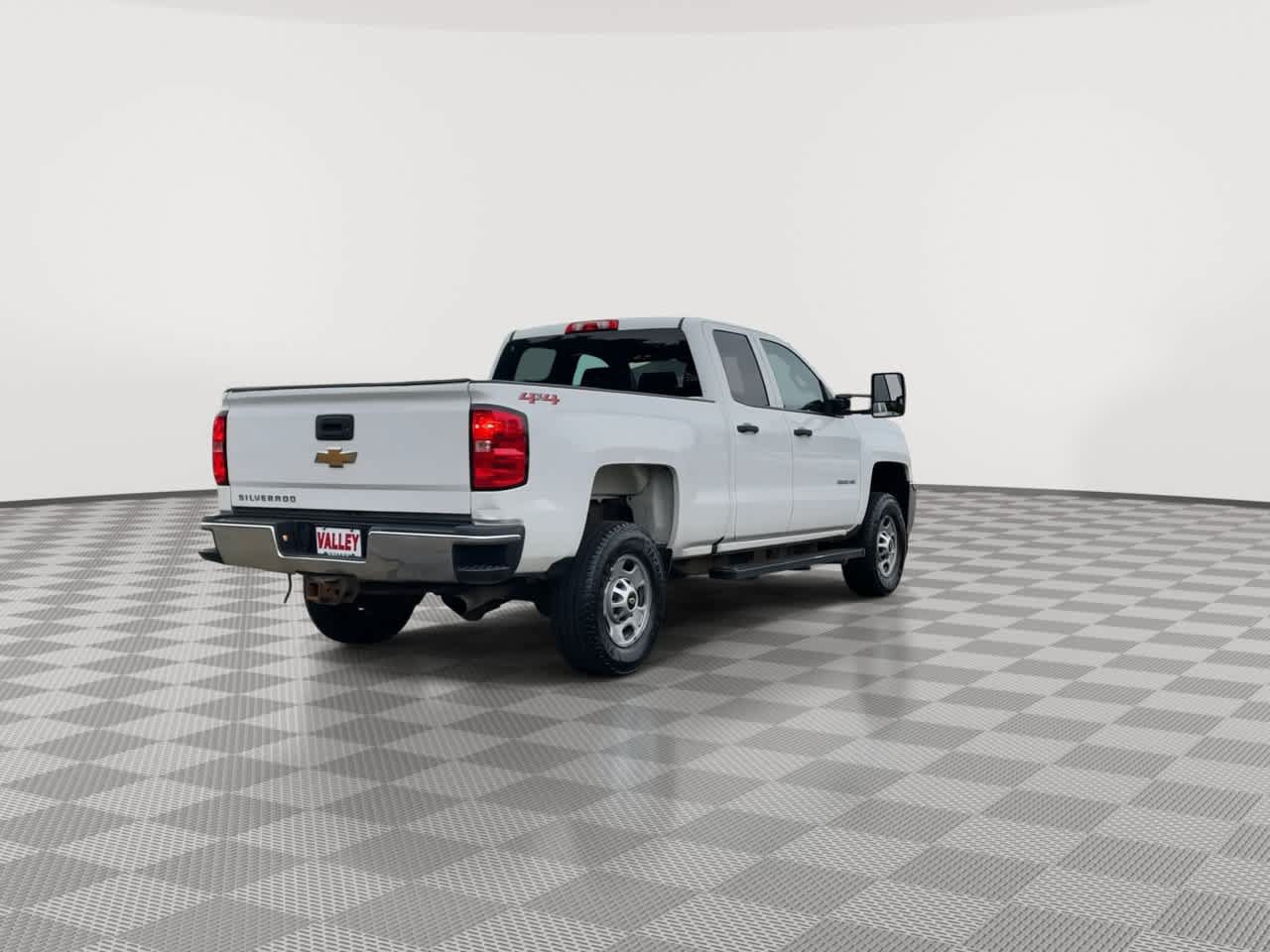 Used 2019 Chevrolet Silverado 2500 W/T AWD/4WD image 8