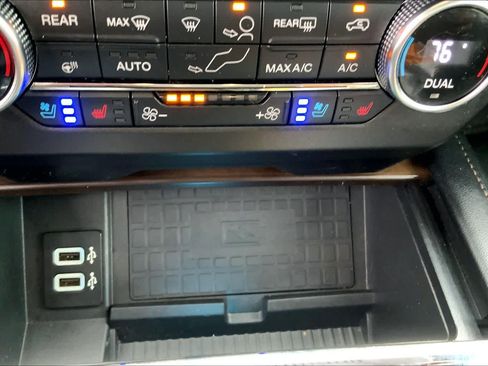 Used 2019 Ford Expedition Max Platinum AWD/4WD image 36