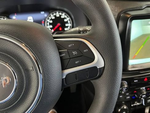 Used 2023 Jeep Renegade Latitude AWD/4WD image 27