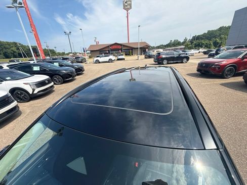 Used 2023 Nissan Rogue SV w/ SV Premium B Package AWD/4WD image 12