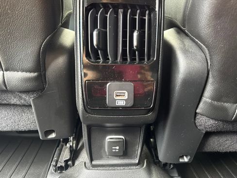 Used 2022 Jeep Compass Latitude FWD image 13