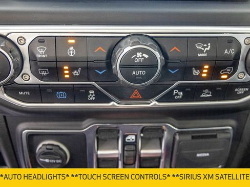 Used 2021 Jeep Wrangler Unlimited Sahara AWD/4WD image 11