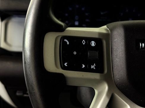 Used 2024 Land Rover Defender 110 S image 31