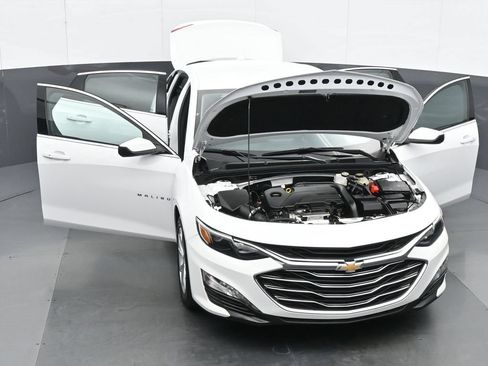 Used 2025 Chevrolet Malibu LT FWD image 34