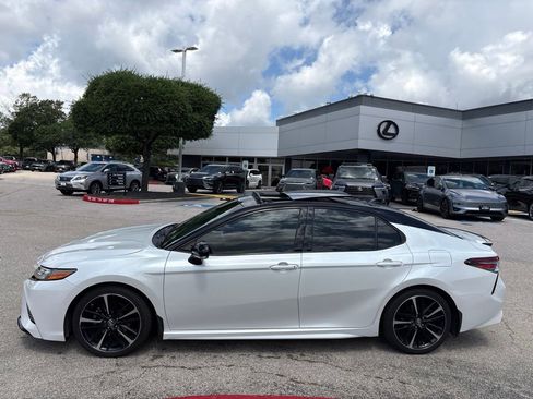 Used 2018 Toyota Camry XSE w/ Driver Assist Package FWD image 2