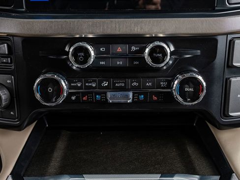 Used 2026 Ford F350 Platinum w/ Platinum Plus Package image 28