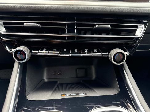 New 2025 Chevrolet Traverse LT w/ LPO, Floor Liner Package image 5