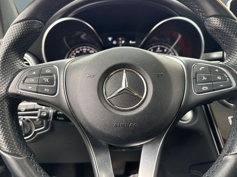 Used 2017 Mercedes-Benz GLC 300 4MATIC image 10