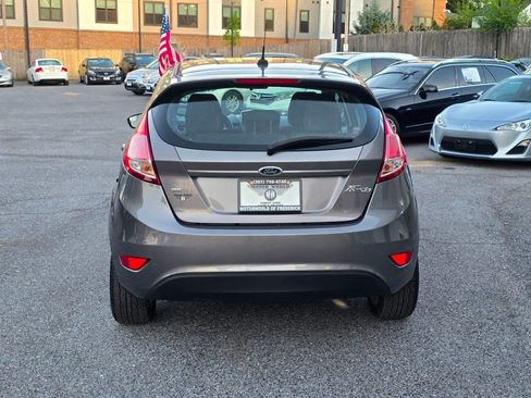 Used 2014 Ford Fiesta SE w/ Equipment Group 201A FWD image 9