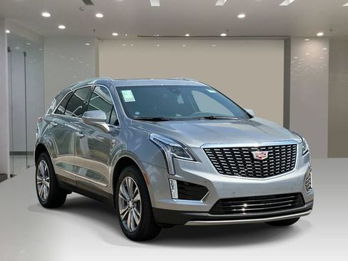 Used 2025 Cadillac XT5 Premium Luxury AWD/4WD image 6