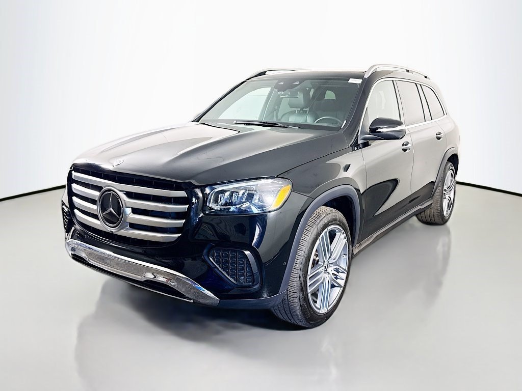 Used 2025 Mercedes-Benz GLS 450 4MATIC image 4