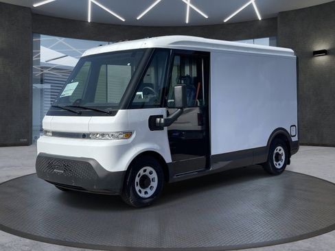 Used 2024 Chevrolet Brightdrop 400 w/ Commercial Equipment Package AWD/4WD image 2