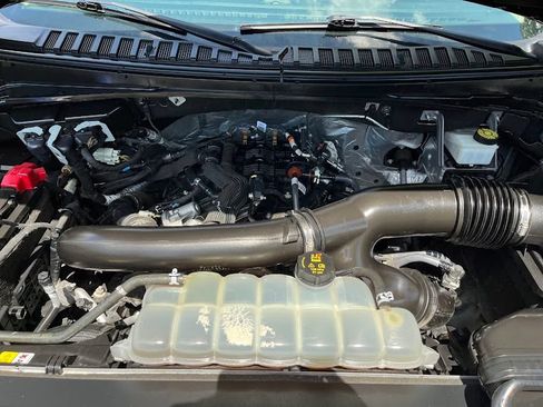 Used 2022 Ford Expedition XLT RWD image 30