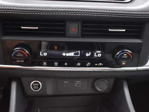Used 2023 Nissan Rogue SV FWD image 37