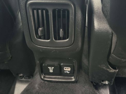 Used 2019 Jeep Compass Latitude AWD/4WD image 25