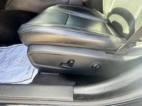 Used 2019 Dodge Charger SXT w/ Leather Interior Group RWD image 8