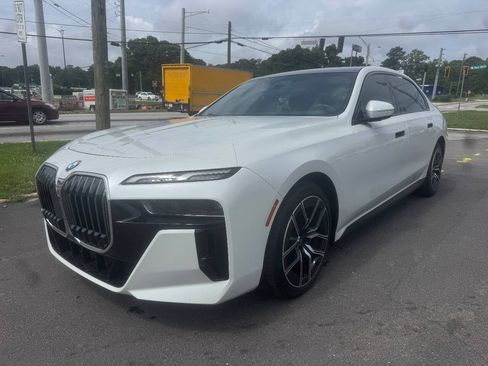 Used 2023 BMW 740i RWD image 2