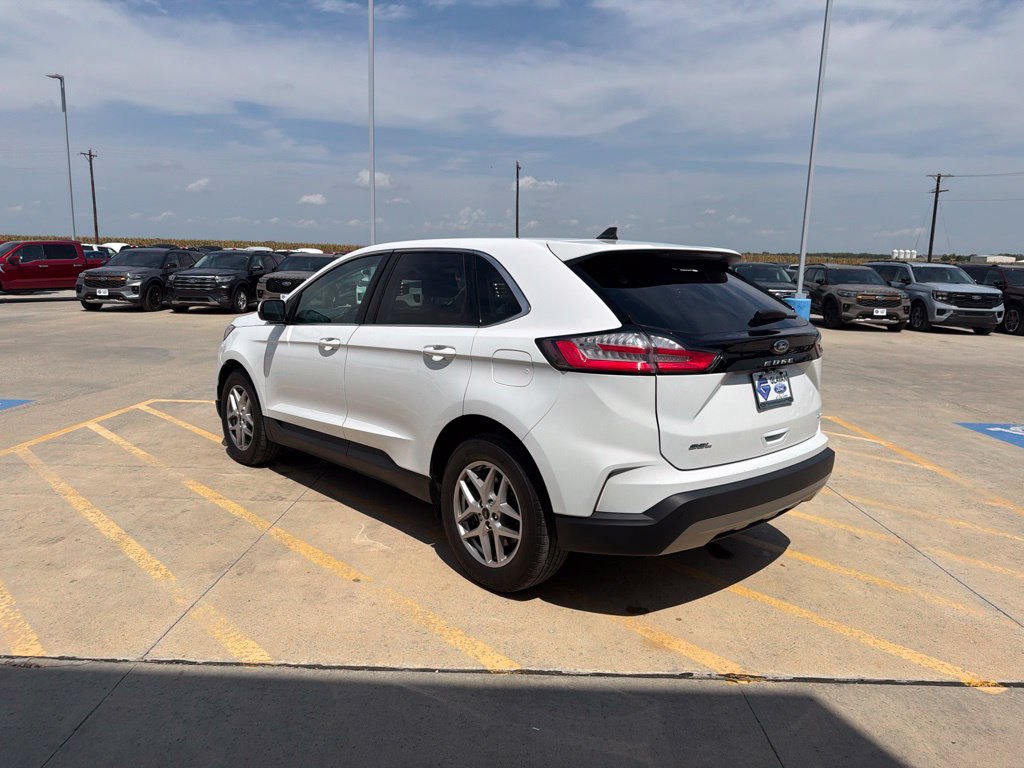 Used 2024 Ford Edge SEL w/ Convenience Package AWD/4WD image 5