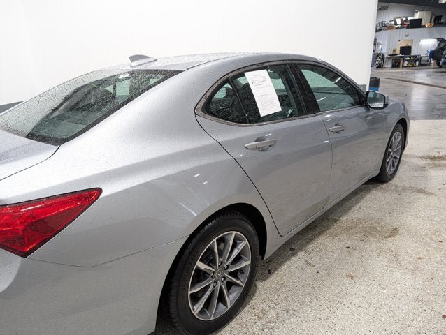 Used 2018 Acura TLX FWD image 3