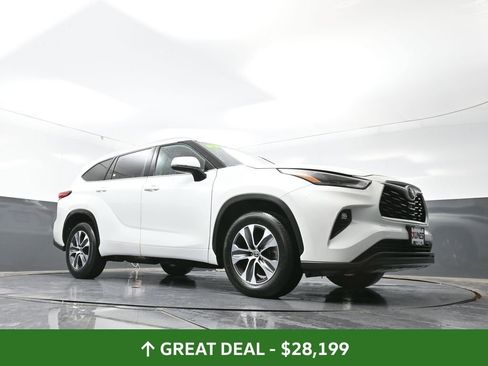 Used 2023 Toyota Highlander XLE image 56