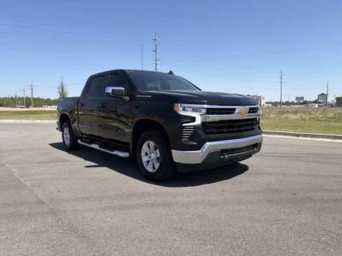 Used 2022 Chevrolet Silverado 1500 LT w/ Protection Package image 4