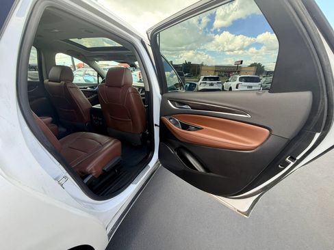 Used 2019 Buick Enclave Avenir w/ Avenir Technology Package AWD/4WD image 24
