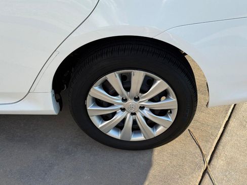 Used 2012 Toyota Corolla LE FWD image 7