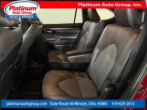 Used 2021 Toyota Highlander XSE FWD image 30