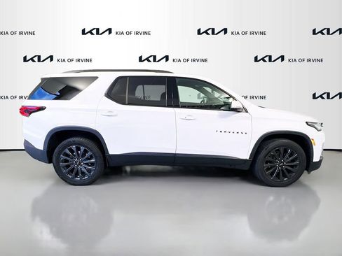 Used 2022 Chevrolet Traverse RS FWD image 13