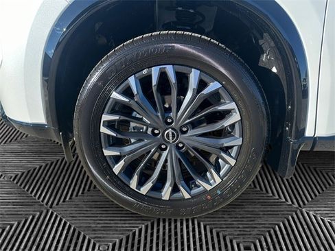 New 2026 Nissan Rogue Platinum w/ Platinum Premium Package image 14