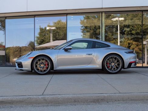 Used 2024 Porsche 911 Carrera S image 2