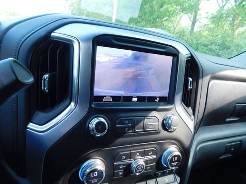 Used 2020 GMC Sierra 1500 SLT image 10