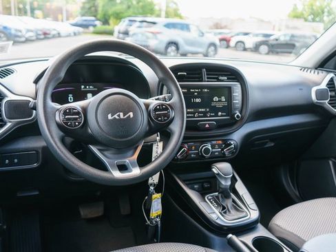Used 2023 Kia Soul LX image 14