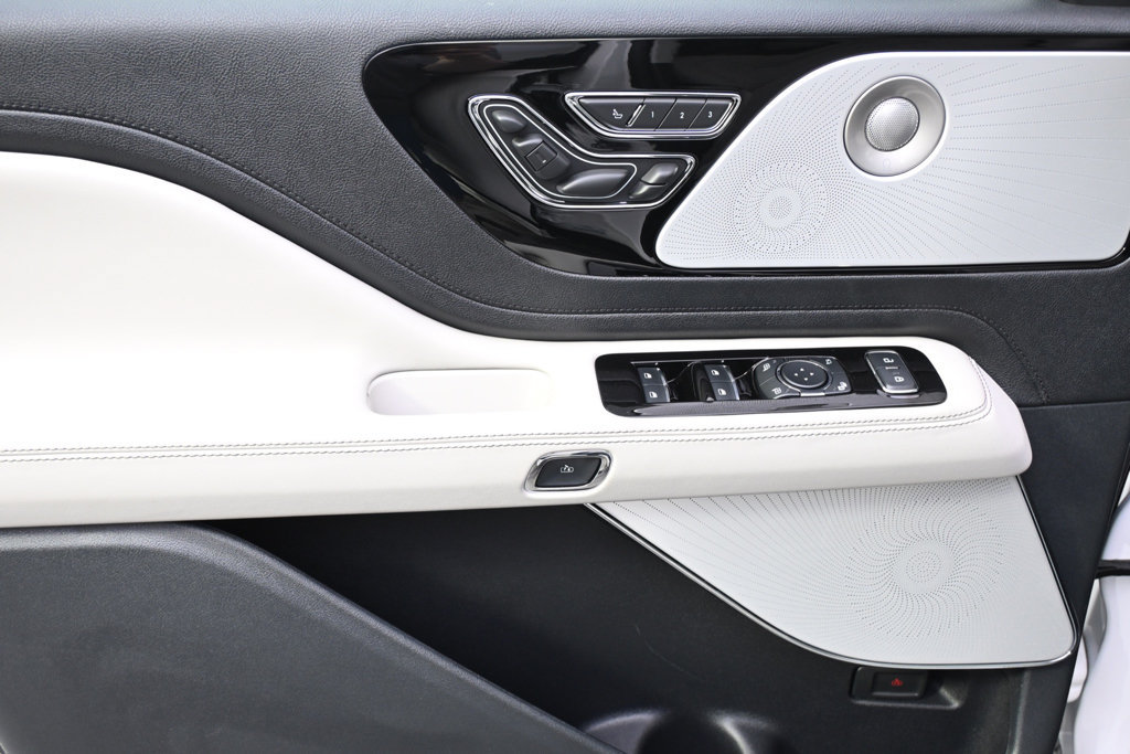 New 2026 Lincoln Aviator Reserve AWD/4WD image 23