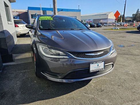 Used 2015 Chrysler 200 LX image 3