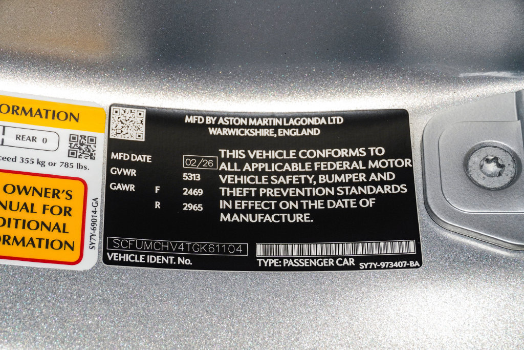 Used 2026 Aston Martin Vanquish Convertible RWD image 39