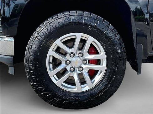 Used 2021 Chevrolet Silverado 1500 LT w/ Z71 Off-Road Package AWD/4WD image 10