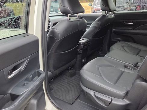 Used 2024 Toyota Grand Highlander Limited image 7