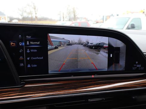 Used 2024 Cadillac Escalade Premium Luxury image 25