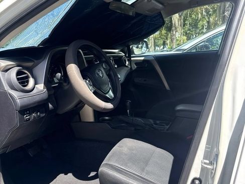 Used 2013 Toyota RAV4 XLE FWD image 4