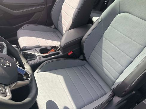 New 2025 Volkswagen Jetta SE image 14