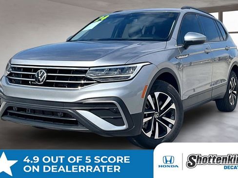 Used 2024 Volkswagen Tiguan S image 1