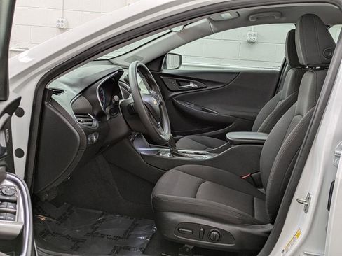 Used 2020 Chevrolet Malibu LT FWD image 3