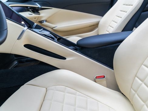 Used 2025 Ferrari Roma Spider image 37