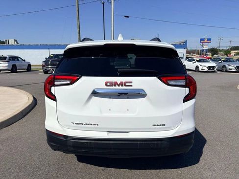 Used 2023 GMC Terrain SLE w/ Driver Convenience Package AWD/4WD image 5