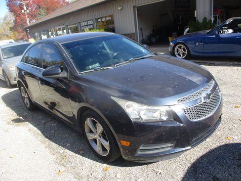Used 2014 Chevrolet Cruze LT image 2